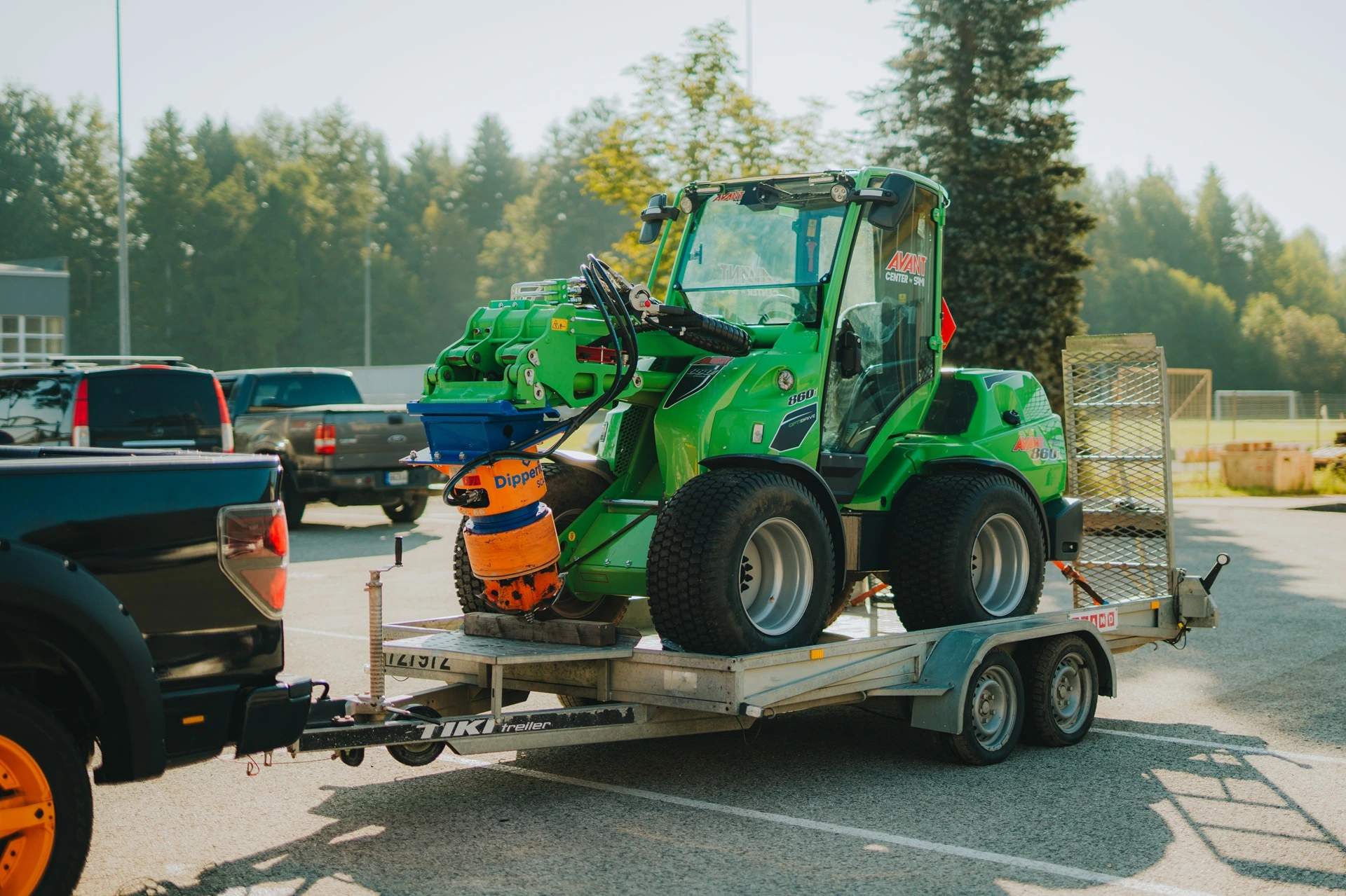 dipperfox sc400 with avant loader